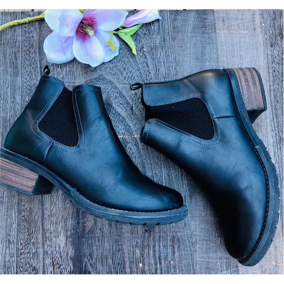 jasmine chelsea boot